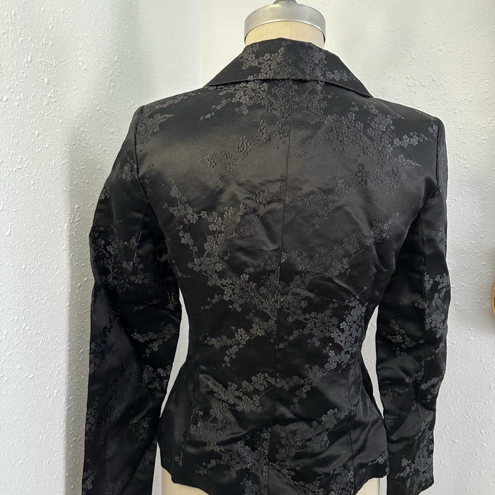 Carolina Herrera Black silk cinch waist evening jacket cherry blossom detail - Picture 6 of 9